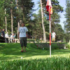 2020-05-24-ours-putting-golf.jpg